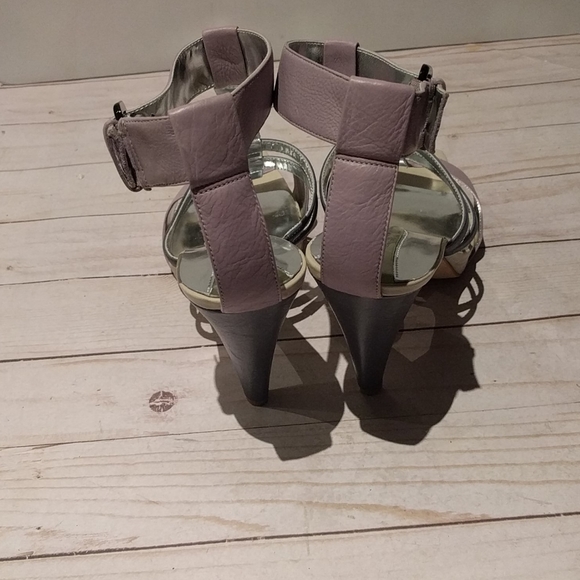 Beautiful sandals by Kenneth Cole 🌸🌸🌸🌸 - Picture 8 of 12